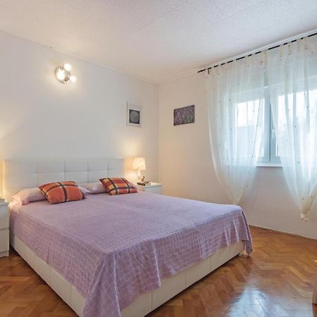 Awesome Apartment In Fazana With Wifi Экстерьер фото