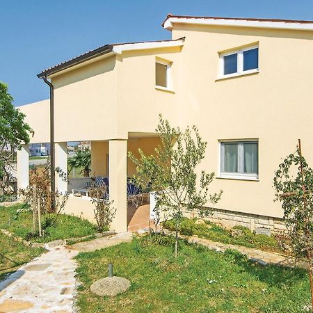 Awesome Apartment In Fazana With Wifi Экстерьер фото